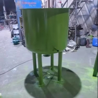 Cuve de mélange industrielle en acier au carbone, réservoir vertical de stockage de liquides chimiques, fût agitateur à ouverture supérieure, support robuste