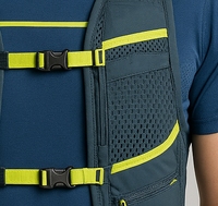 Gilet de course d'hydratation léger avec flacon souple, vessie détachable, bandes réfléchissantes et tissu en maille respirant