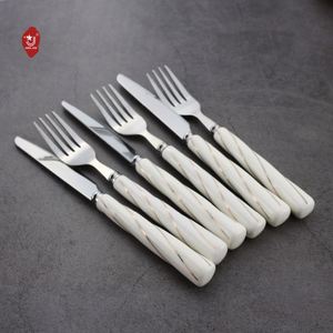 Ensemble de couverts de luxe pour mariage en céramique avec manche en spirale, couteau, fourchette et cuillère en acier inoxydable - Product Image 1