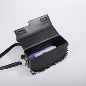 Sac à bandoulière de luxe pour femme avec fermeture éclair, doublure en polyester, nouvelle collection, sac à main tendance, produit OEM - Product Image 4