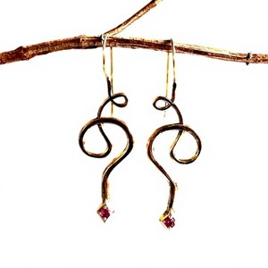 Pendientes de Mujer Estilo Bohemia de la Marca SILVER ZONE, Diseño de Serpiente Colgante en Color Oro Rubí - Product Image 1