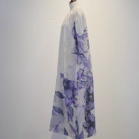 Robe longue ample et oversize pour femme, col froncé, manches 3/4, patchwork floral, imprimé blanc et violet, 100% polyester