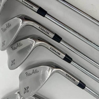 Ensemble de wedges de golf en acier inoxydable à rotation rapide, assemblés avec poignée en caoutchouc, pour droitiers, prêt à être expédié, incluant un club de golf