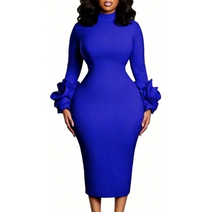 Robe moulante mi-longue à col haut pour femme - Détail floral 3D - Robes formelles africaines pour femmes - Mode - Product Image 1