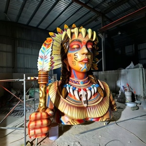 Busto de Jefe Indígena de Resina de 4 Metros, Escultura Tribal Grande Pintada a Mano para Decoración Comercial en Exteriores - Product Image 2