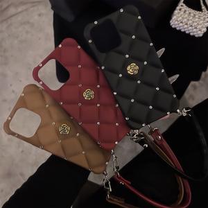 럭셔리 글리터 다이아몬드 디자이너 플로럴 실리콘 케이스, 아이폰 16 프로 맥스 15 14 13 <span class=keywords><strong>12</strong></span> 프로용 샤이니 체인 스트랩 폰 홀더 커버 - Product Image 1