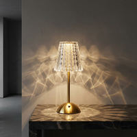 Lampe d'ambiance esthétique à projection d'ombres, lampe d'appoint prismatique sans fil pour la décoration de réceptions de mariage, lampe de table pour hôtels de charme