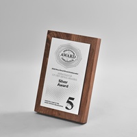 Médaille en bois massif de noyer, relief 3D, sur mesure, finement sculptée, récompense de reconnaissance pour réunion annuelle d'entreprise