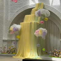Décoration de chaise moderne en organza blanc transparent avec nœud en bambou et matériau en soie glacée pour arche de mariage