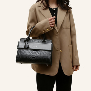 Sacs à bandoulière et sacs à main pour femmes en cuir PU, sac fourre-tout à poignée supérieure, sac à bandoulière pour femme - Product Image 3