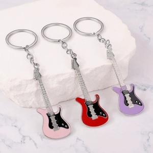 Llavero de guitarra eléctrica esmaltado al por mayor, mini instrumento musical, colgante, regalo para amantes de la música - Product Image 3