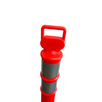 Colliers de délinéateur de sécurité routière de 45 pouces Colliers de hanche de 3 pouces Base de 10 lb Clôture de route en plastique flexible Barricade Avertissement Matériaux en caoutchouc PE