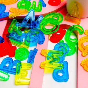 Bộ chữ và số trong suốt, bao gồm chữ in hoa, chữ thường và số bằng nhựa nhiều màu sắc. - Product Image 5