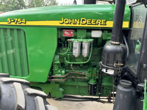 Tracteur agricole John Deere 5-754 4x4 d'occasion, 75 CV, <span class=keywords><strong>8</strong></span>+4 vitesses, qualité fiable pour les petites exploitations - Product Image 6