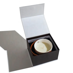 Bougies parfumées en cire <span class=keywords><strong>de</strong></span> soja sans fumée avec poignée en cuir, design <span class=keywords><strong>de</strong></span> luxe personnalisé, vente en gros - Product Image 2