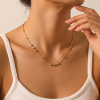 Collier délicat et élégant en acier inoxydable avec breloque ronde en zircon et perles espacées, bijoux haut de gamme TGXL15398