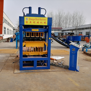 Machine à briques d'argile SY4-10 Machine à fabriquer des briques Machine à fabriquer des blocs creux en ciment en <span class=keywords><strong>Tanzanie</strong></span> - Product Image 1