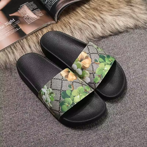 Pantuflas de Diseñador de Alta Calidad para Hombre y Mujer, Sandalias Casuales con Diseño Floral para Exteriores, Sandalias Planas de Playa para Verano - Product Image 3