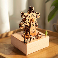 Boîte à musique en bois personnalisée avec carrousel d'étoiles, nom gravé sur mesure, cadeau de baptême ou de naissance pour bébé, objet de famille pour la chambre d'enfant