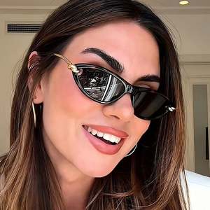 Gafas de Sol de Moda 2025 con Logotipo Personalizado, Montura Pequeña de Lujo, Estilo Punk, Protección UV400, Patillas de Aleación con Nudos, Diseño Ojo de Gato para Mujer - Product Image 4