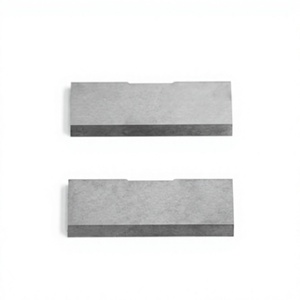 Lame de découpe en carbure de tungstène à double rainure de positionnement avec trous de montage allongés, pour l'industrie des emballages flexibles aux États-Unis - Product Image 1