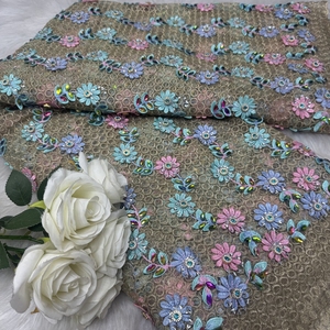Nuevo en 2025: Tela de encaje de guipur de alta calidad con apliques de piedras y bordados para vestidos de novia de Dubái y Senegal - Product Image 1