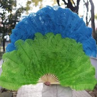 Éventails en plumes d'autruche pliables à la main de haute qualité en bambou pour décoration de danse de carnaval Vente bon marché