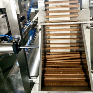 Otomatik yapma makinesi çikolata kaplı bisküvi çubukları bar makinesi sopa bisküvi makinesi - Product Image 1