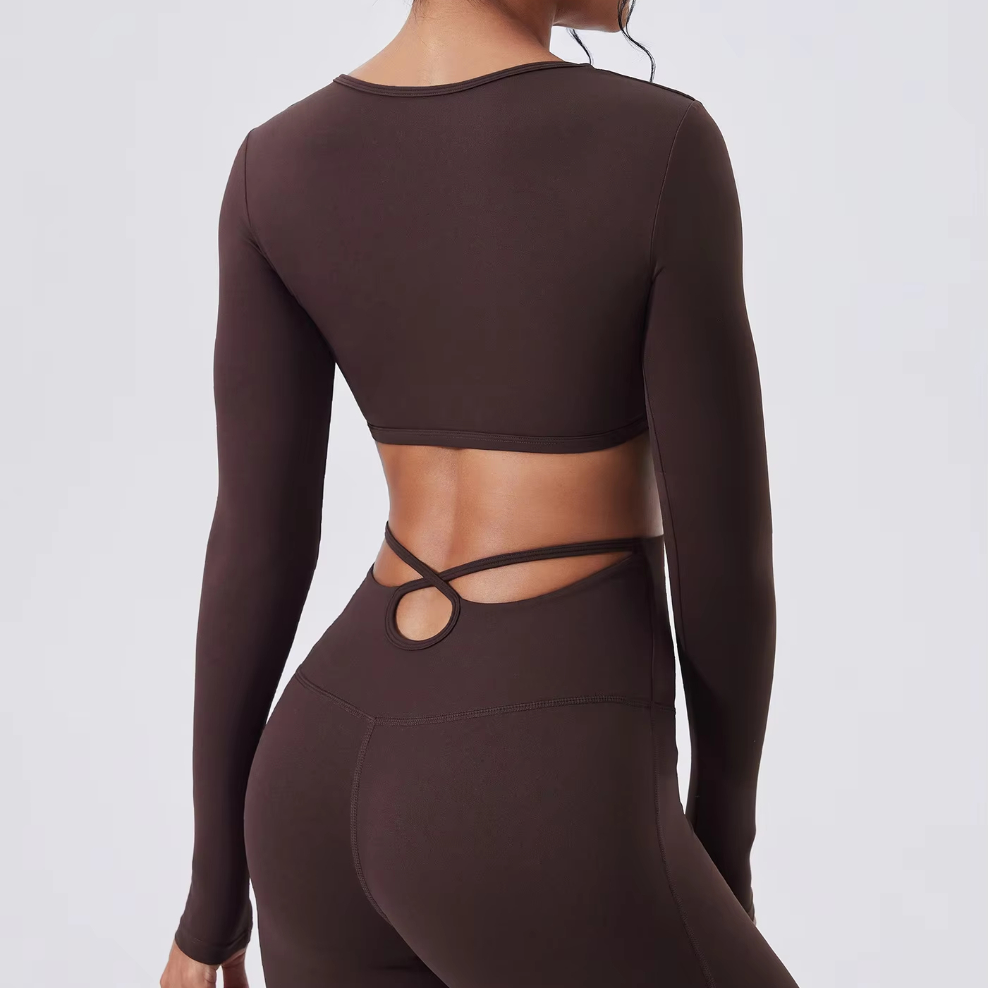 Plus-Size Activewear Top (5546): side profile showing stretch, rise and leg-opening fit