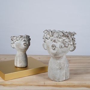 Vaso per Fiori <span class=keywords><strong>in</strong></span> <span class=keywords><strong>Cemento</strong></span> Design 3D Moderno Lianda Decorazione Casa Ragazzo Carino con Testa Umana per Decorazione Giardino Imballato <span class=keywords><strong>in</strong></span> Cartone - Product Image 2