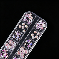 60 Breloques 3D Coquillages/Étoiles de mer/Queues de poisson/Conques/Arbres de coco pour Ongles, 12 compartiments, Adorables Accessoires d'Art Ongulaire Thème Océan Plage d'été en Résine