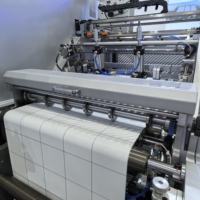 Étiquettes thermiques colorées Machine de fabricant d'autocollants découpés à l'emporte-pièce rotative Machines de traitement du papier