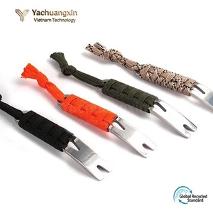 Outil multifonction en acier inoxydable avec poignée en paracorde, outil de survie en plein air, porte-clés, équipement de camping et de randonnée, utilisation en toutes saisons - Product Image 2