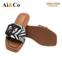 Sandal Selop Wanita PU Ringan Desain Tali Silang Tren Fashion Bernapas Anti-Selip Sandal Datar