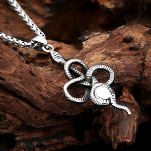 yunnique Collier pour homme en argent tibétain avec pendentif serpent gothique, chaîne de 60 cm, serti clos, cadeau, chaîne de pull tendance - Product Image 4