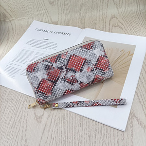 Nuova Borsa a Mano Lunga da <span class=keywords><strong>Donna</strong></span> 2026 con Motivo a Serpente, Colori Contrastanti, Texture Esclusiva, Stile Europeo e Americano, Pratica e Versatile - Product Image 6