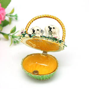 Эмалированная шкатулка-корзинка для мелочей с откидной крышкой, украшенная стразами и росписью, коллекционная фигурка собаки - Product Image 3
