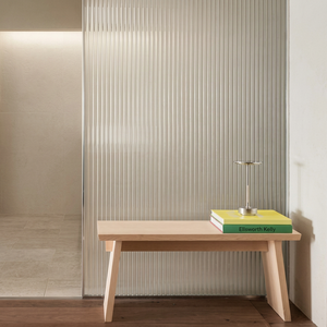 Lámina de Vidrio Acanalado Premium de 10 mm de Grosor, Forma Rectangular/Arqueada para Puertas Corredizas, Mamparas de Ducha y Aplicaciones en Muebles - Product Image 1