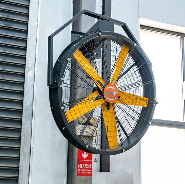 450W HVLS Industrial Free Standing Fan Oscillating Air Circulation Big Air Flow Aluminum Alloy Blades PMSM Motor Energy Saving