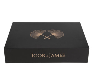 Scatole di Cartone di Lusso per Confezioni Regalo di Abbigliamento, Nero Opaco con Logo Personalizzato, Scatola di Carta per Magliette con Coperchio Magnetico - Product Image 5