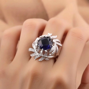 Perhiasan Mewah Perak Sterling 925 Cincin Pertunangan Berkualitas Tinggi Biru Berkilau Zirkonia Kubik untuk Wanita - Product Image 1