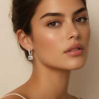 Anting-anting Huggie Hoop dengan Bandul CZ Persegi Empat Berlapis Emas/Rhodium 18K Ramah Lingkungan FUAMAY Grosir untuk Kegunaan Sehari-hari