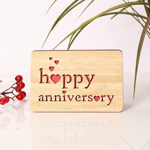 Tarjeta de felicitación de madera de bambú Tarjeta de aniversario de bodas y regalo de San Valentín para esposas y maridos - Product Image 2