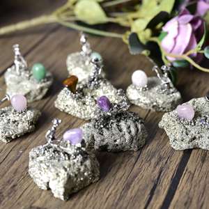 Vente en gros de sculptures en cristal, artisanat en pyrite naturelle, sculptures en pierre Feng Shui pour la décoration de la maison, cadeau - Product Image 1