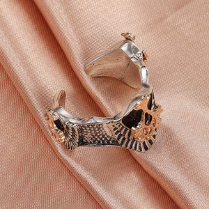 Anillo de Aleación Vintage - Un Trillón Seis Cientos Un Billón Siete Ciento Ochenta y Nueve Millones Siete Ciento Noventa y Cuatro Mil - Product Image 1