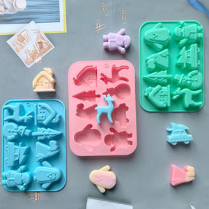 HY nuevo <span class=keywords><strong>copo</strong></span> <span class=keywords><strong>de</strong></span> <span class=keywords><strong>nieve</strong></span> <span class=keywords><strong>de</strong></span> Navidad Gnome Santa Gingerbread Man <span class=keywords><strong>molde</strong></span> <span class=keywords><strong>para</strong></span> hacer jabón <span class=keywords><strong>de</strong></span> pastel <span class=keywords><strong>de</strong></span> Chocolate - Product Image 4