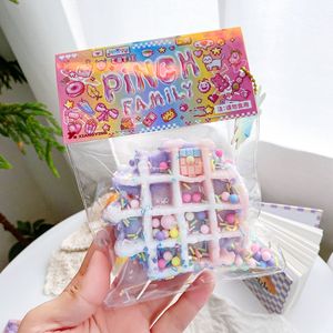 Jouet Squishy Gaufre en TPR Personnalisé à Remontée Lente, Jouet Sensoriel Anti-Stress pour Enfants de 5 à 7 Ans - Product Image 1
