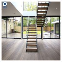 Maßgefertigte Innen-Holztreppe Gerade Schwerlast-Holzstufen Rutschfeste Trittflächen Lange Lebensdauer Heim-Dekoration Treppen