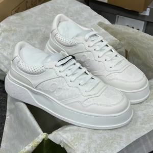 Chaussures de sport de luxe pour hommes, chaussures décontractées pour femmes, baskets tendance, design de logo personnalisé, style de marche original - Product Image 1
