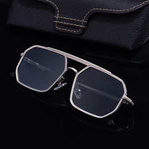 Lunettes de soleil unisexes KSL-98287, monture carrée, protection UV400, classe 2, pare-soleil, monture noire, design tendance - Product Image 4